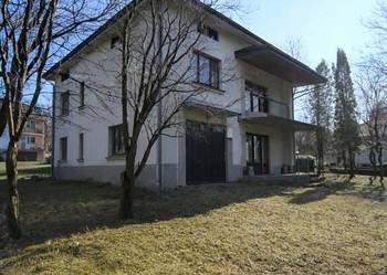 DOM W IWONICZU BLISKO UZDROWISKA