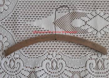 Stary zabytkowy wieszak drewniany sygnatura Ostrów Wlkp