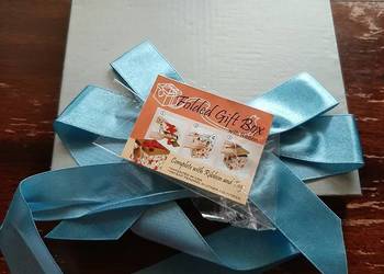 Oryginalne do złożenia  pudełko na święta