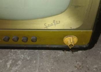 Stary telewizor lampowy SZAFIR