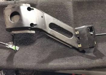 Stelaż schowka pasażera BMW e34 lift