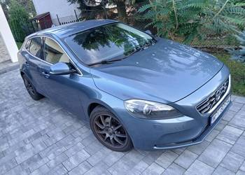 Volvo v40 2013