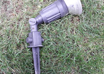 Lampy spot PAR ogrodowe ze szikulcem