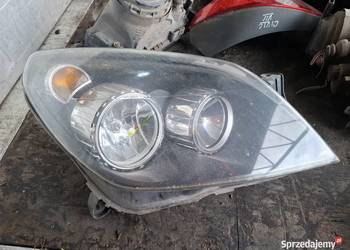 Lampa Prawa Przednia Opel Astra H