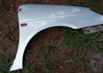 Błotnik przedni prawy RENAULT SCENIC 1 lift srebrny bez malo Błotnik przedni prawy RENAULT SCENIC 1 lift srebrny bez malo