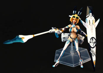 Ruchoma Figurka Sophia F. Shirring | Żywica | 17 cm |  Bunny Suit Planning