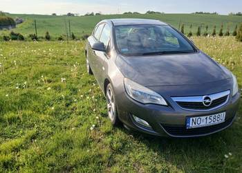 Opel astra j