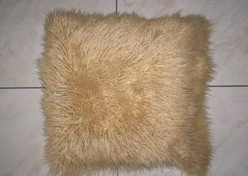 Puszysta beżowa poszewka na poduszkę jasiek 45 cm x 45 cm