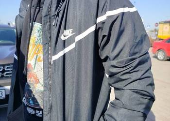 Kurtka Nike wiosenna wiatrówka