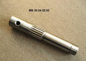 Wałek wyjściowy MB do rozsiewacza RCW
