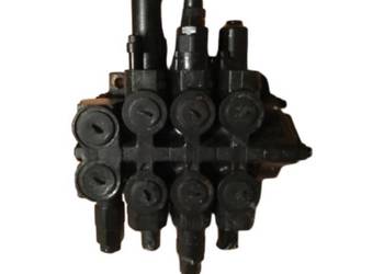 JCB 25/221918 3-sekcyjny rozdzielacz hydrauliczny do JCB