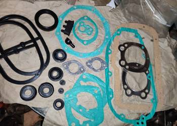 Zestaw uszczelek i uszczelniacze silnika Ural M61 M62 M63 M66 M67