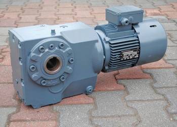 Motoreduktor kątowy 1,5kw. 34obr./min. z hamulcem. SEW KA76TD90L4BM/TF