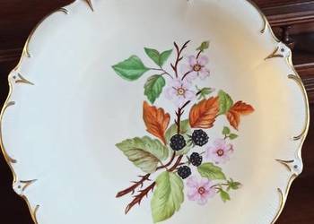 Patera, z gałązką kwitnącej jeżyny.  Syg- dedykacja z 1963r Patera, z gałązką kwitnącej jeżyny.  Syg- dedykacja z 1963r