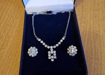 Sprzedam zestaw: naszyjnik i klipsy z kryształkami