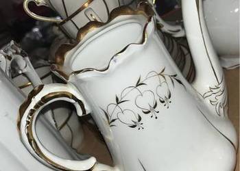 Dzbanek Secesja. Z 3 kwiatkami na gałązce.