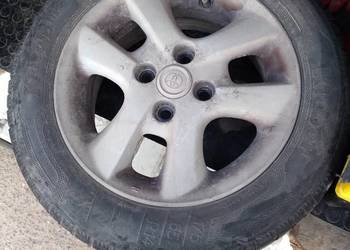 Felgi z oponami toyota yaris 1