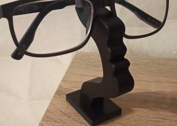 Stojak na okulary 3D – nowoczesny uchwyt dekoracyjny