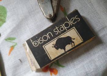 Oryginalne zszywki Bison w opakowaniu, metalowy zszywacz vintage