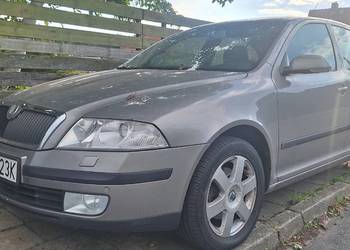 Skoda octawia 2007 rok 2.0 benzyna 6 biegów super stan mały przebieg serwis