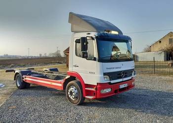 Marcedes Atego do zabudowy skrzynia plandeka wywrotka beczka żuraw kontener