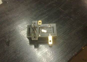 Regulator temperatury bimetaliczny termostat.