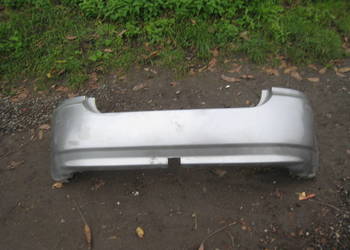Zderzak tylny tył Toyota Corolla E12 hatchback 01-04 1D2