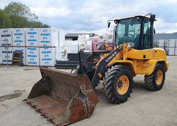 2016r Volvo L35G, CAT 908, JCB