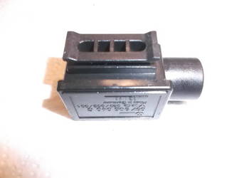 VW T4 2000 E, 2500 E, BENZYNA.  PRZEPŁYWOMIERZ 037 096 040 C VW T4 2000 E, 2500 E, BENZYNA.  PRZEPŁYWOMIERZ 037 096 040 C