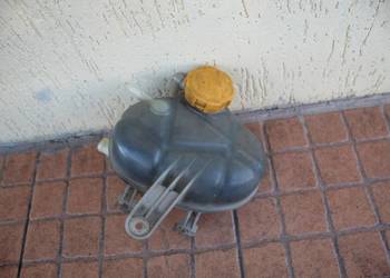 ZBIORNICZEK WYRÓWNAWCZY OPEL CORSA D 1.0 55702164 ZBIORNICZEK WYRÓWNAWCZY OPEL CORSA D 1.0 55702164