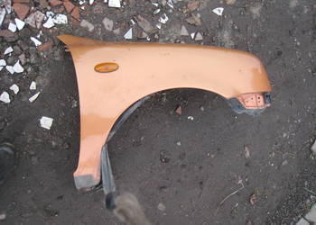 Błotnik przedni prawy prawy przód Nissan Micra K11 lift 98-02