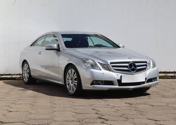 Mercedes E E 200