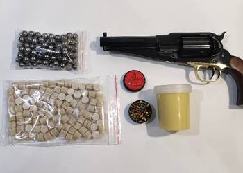 Rewolwer Remington 1858 New Model Army 5,5 kal.44+zestaw Sta