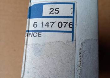 6147076/85GB-3L539-AA Tuleja dystansowa