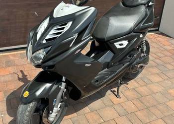Yamaha aerox naked