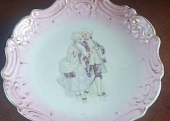 Patera ze scenką dworską. Reliefy.