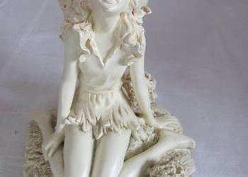 figurka aniołka rusałka 18 cm wysokości