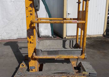 Ręczny podnośnik osobowy 4m JLG Power Towers Ecolift