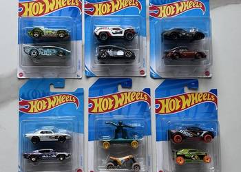 Mattel HotWheels mega zestaw aut