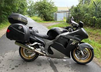 CBR 1100XX 2004r. wtrysk, czarny mat, ubrany.