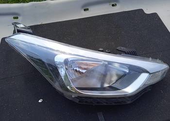 Reflektor Hyundai i20 2014- prawy przód 92102C8000 stan bdb