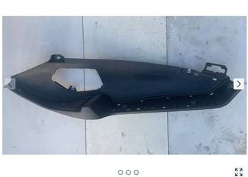 Podnóżek obudowa podłoga podest prawa Piaggio MP3 500 LT 200