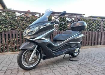 Piaggio x10 Maxiskutery 125cm