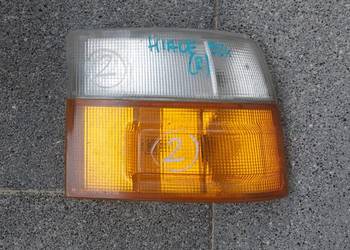 Toyota Hiace 1982 1994 1996 kierunkowskaz prawy
