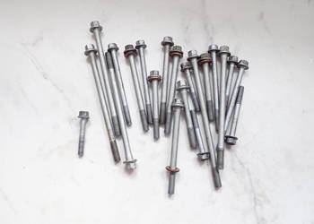 Zestaw Śrub Utwardzanych z Głowicy Kawasaki ER-6F ER6 F 05-08r 650