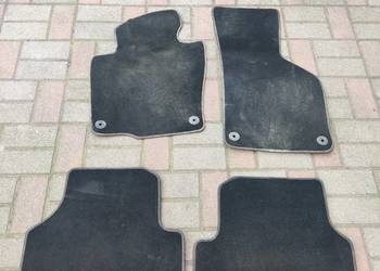 Oryginalne dywaniki welurowe VW Passat B7