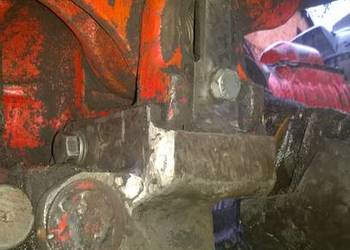 Wspornik uchwyt siłownika wspomaganie MTZ 82