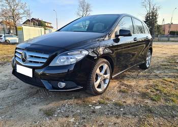 Mercedes- Benz B250 Benzyna Automat Skóry Pakiet AMG