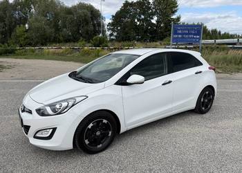Hyundai i30 1.4 BENZYNA Klimatyzacja Nawigacja Kamera Ledy Bluetooth