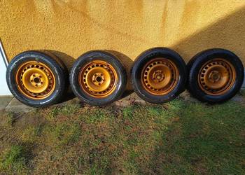 Felgi stalowe z oponami zimowymi od Audi